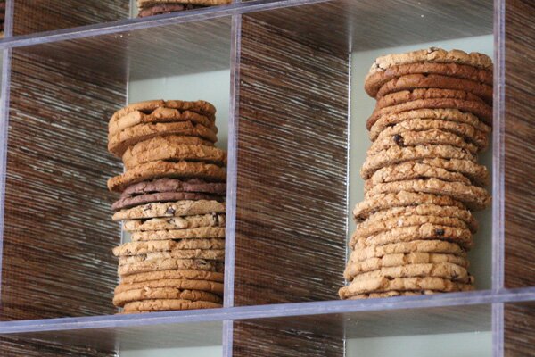 birdbath-stacks-of-cookies