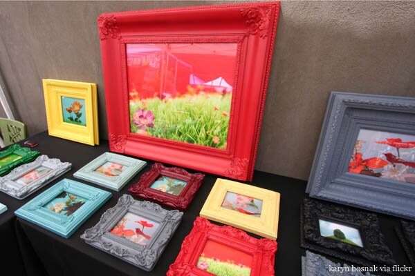 brooklyn-flea-frames-photo-by-karyn-bosnak