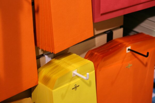 paper-presentation-folders