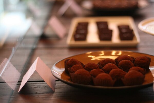 bespoke-chocolate-display
