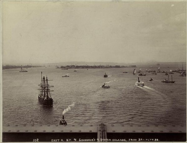 governors-island-from-staten-island-old-photo