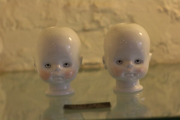 blue-tree-porcelain-heads