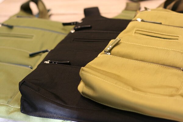 hi-line-blue-yellow-bags