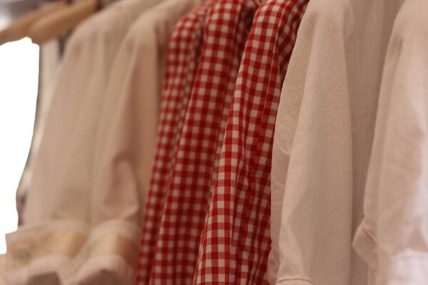 billy-reid-red-and-white-shirts