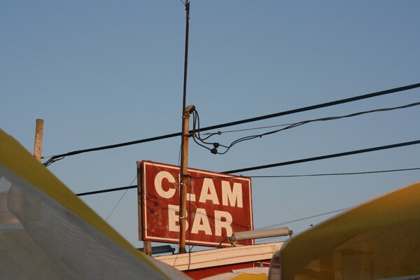 clam-bar-on-montauk-highway