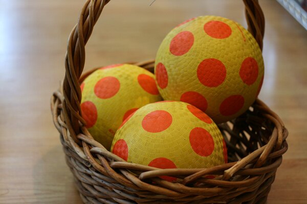 blue-ribbon-balls