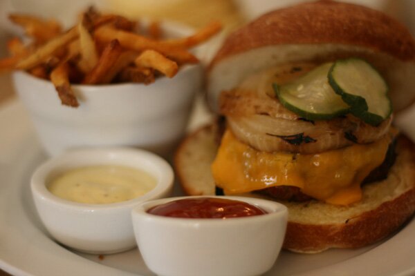 buttermilk-channel-burger