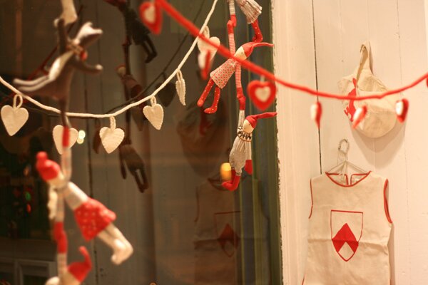 acorn holiday decor